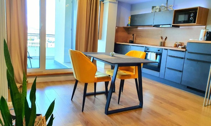 Cluj County Apartment | Eriss Studio Suite - OZone building apartment