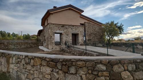 San Martin de la Vega del Al House | Alojamientos de turismo rural LA ESMERALDA