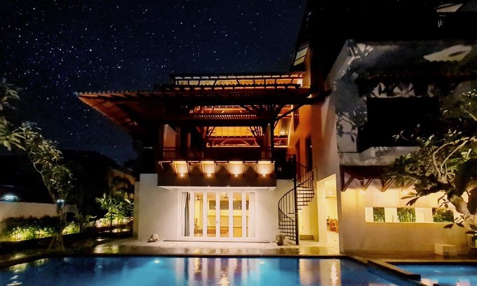 Subang Jaya Villa | Escape Bali SS19