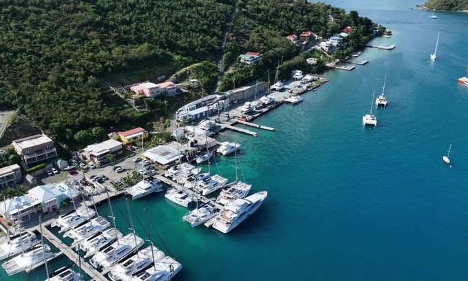 West End Villa | Escape to Hawksbill House: your oceanfront villa, private dock in Tortola, BVI