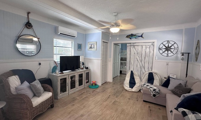 Key Largo Apartment | Escape to paradise in this cozy 1/1 with access to private ramp in Key Largo!
