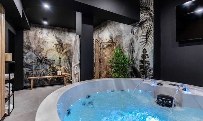 Zwierzyniec House | Escape to the luxury of Villa Wola