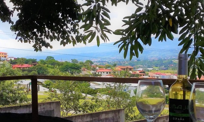 Guachipelin Apartment | Escazú Container Studio #4. Great View & Location!