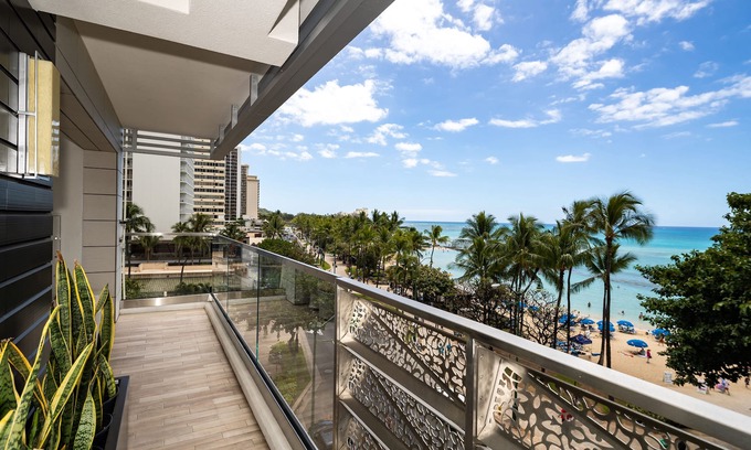 Waikiki Condo | ESPACIO: The Jewel of Waikiki . Beach View Suite: Ruby, sleeps 6