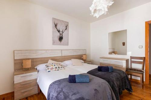 Canfranc-Estacion Apartment | Espectacular apartamento reformado en edificio histórico, con WIFI