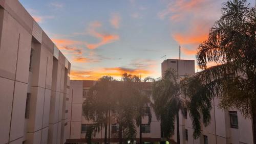 Plano Piloto Apartment | Estúdio na Asa Norte com elevador e garagem