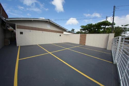 Castelo Branco Apartment | Estúdios Individual na Meia Praia ar, wifi, vaga, cozinha, tv smart - 6 x no cartão sem juros