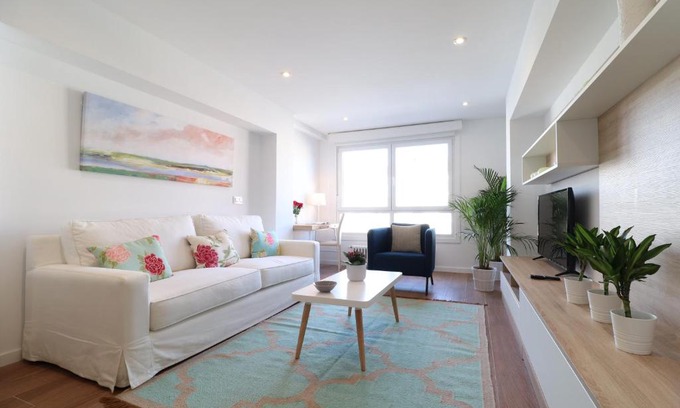 Santiago de Compostela Apartment | Estación de tren by Como en Casa