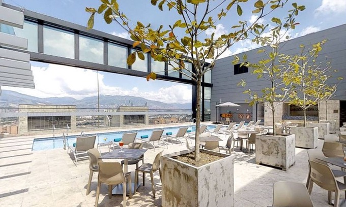 El Castillo Hotel | Estelar Square