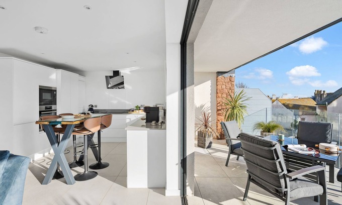 Teignmouth Apartment | Estuary View - luxury apartment with views across the Teign Estuary