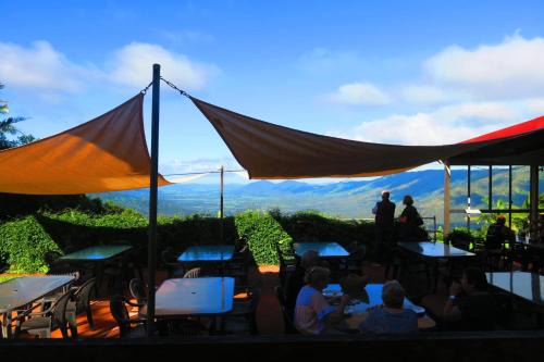 Eungella Hotel | Eungella Chalet Hotel