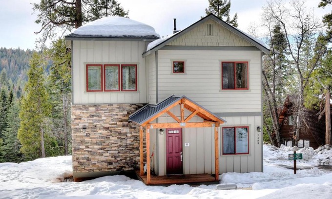 Yosemite West House | Eureka