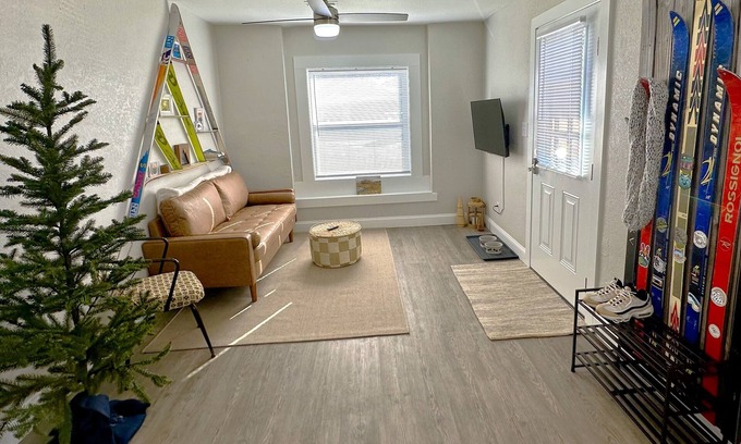 Norfolk House | Ever Rest at Sheppard's Landing - entire home in Norfolk, VA