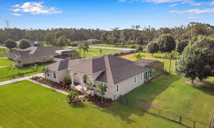 Bearss Plaza House | Everything you need in a home to enjoy Florida.