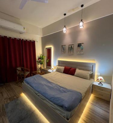 Greater Noida Apartment | Evoke Stay