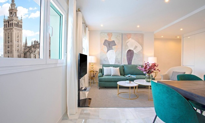 El Arenal Apartment | Exceptional 2 bd apartment facing the Cathedral. Constitución I