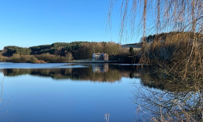 Welton House | Exceptional 3 Bedroom Detached House with Private Lake and Large Gardens