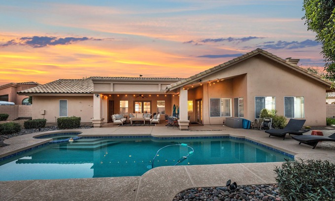 Harbor Point House | Exceptional Islands Heated Pool/Spa Home! Sleeps 12. 30 Night Min.
