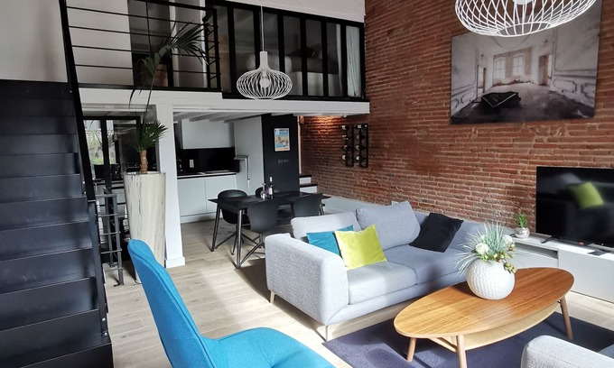 Toulouse Left Bank Apartment | Exceptional T3 with terrace in hypercentre
