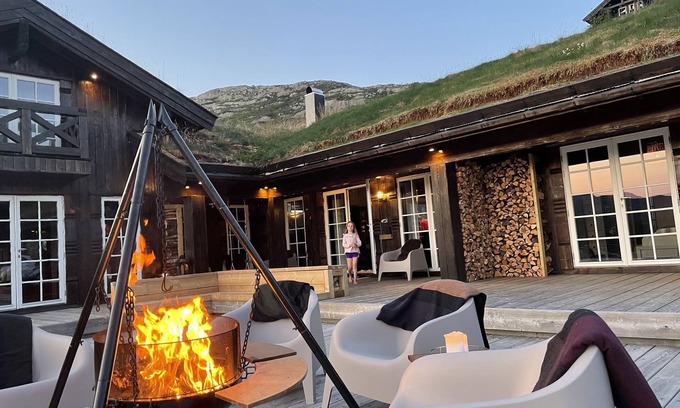 Kvinesdal House | Exclusive cabin, 13 beds, panorama view