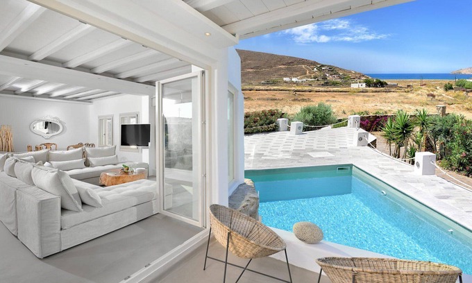 Ftelia Villa | Exclusive Mykonos Villa | Villa Ilios | 5 Bedrooms | Spacious Furnished Sun.