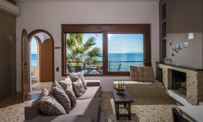 Linoperamata Apartment | Exclusive Seaside Retreat : Apartment with sea view