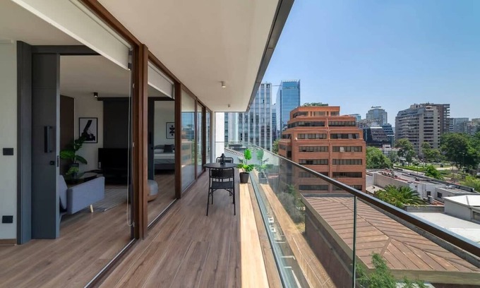 Santiago Apartment | Exclusivity and comfort steps away from the metro