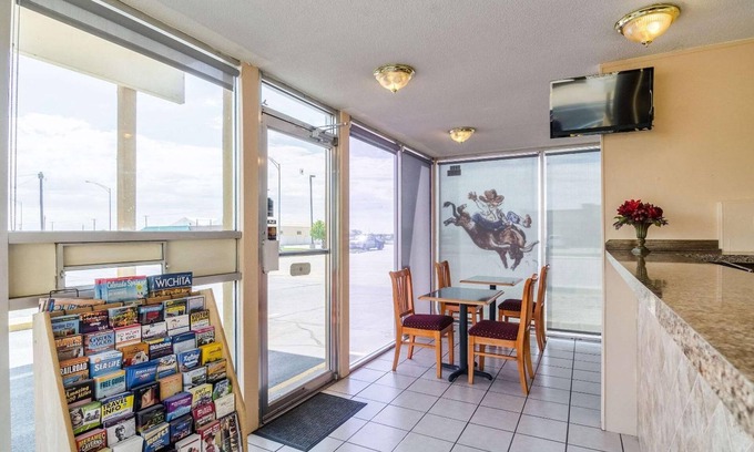 Dodge City Hotel | Executive Inn