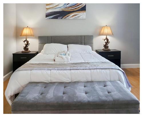 Hybla Valley House | Executive Private Room w bath near shopping