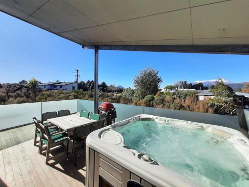 National Park Village Villa | Executive Stay Tongariro