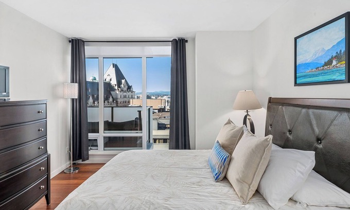 Downtown Victoria Condo | Executive Suite w/ Harbour Views/Parking/Pool