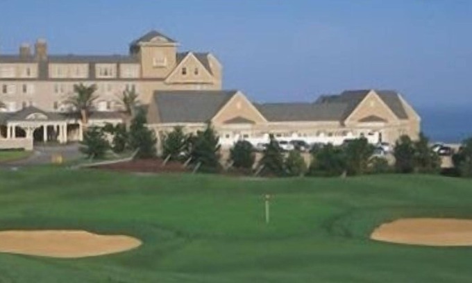 Half Moon Bay House | Executive Vacation House Next to Ritz-Carlton