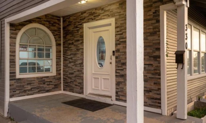 Highland Park House | Experience Serenity in a 4BR 3BA Downtown Home