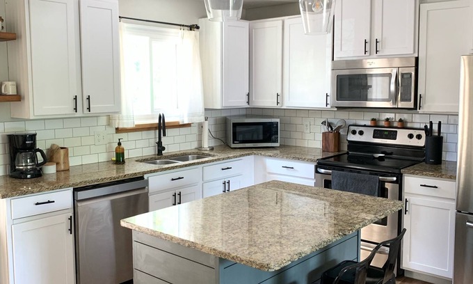 Hillcrest House | Experience the Best of Provo and Orem at Our Stylish and Comfortable VRBO.