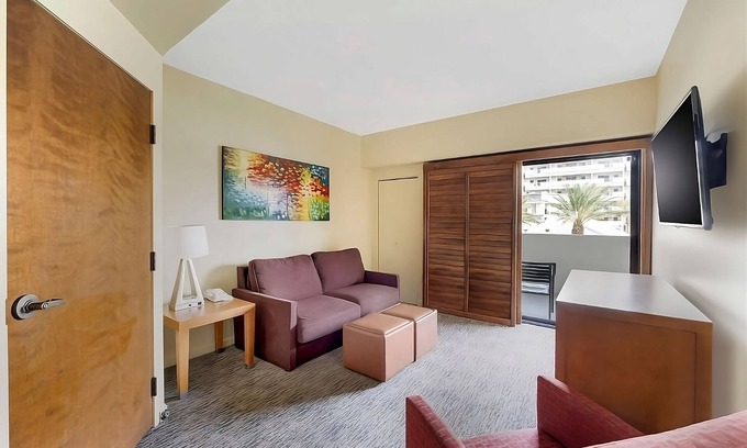 Enterprise Hotel | Explore Las Vegas:Gateway to the Strip:2 Units Close to Flamingo Wildlife!