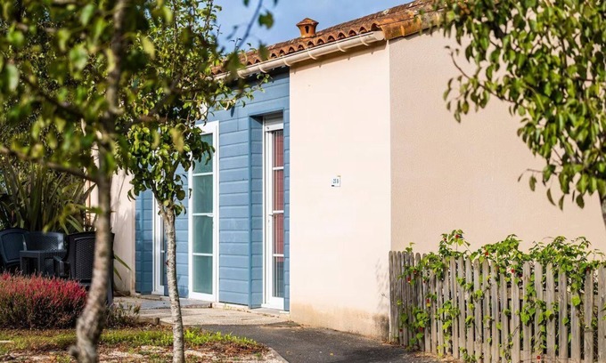 Les Epesses Apartment | Explore Puy du Fou from a Peaceful Countryside Base - Free Parking Included