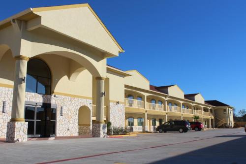 Humble Hotel | Express Inn and Suites