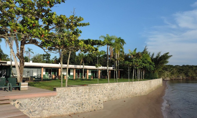 Ilha Comprida House | Exuberant nature and Privacy