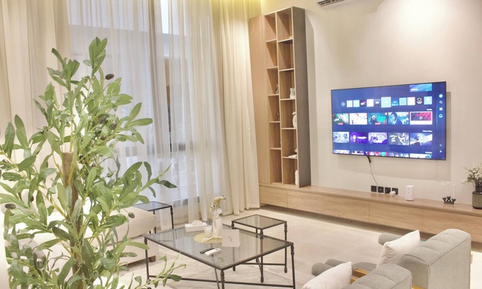 Riyadh Apartment | F1 Stylish Stay Near Airport + Gym & Pool Access