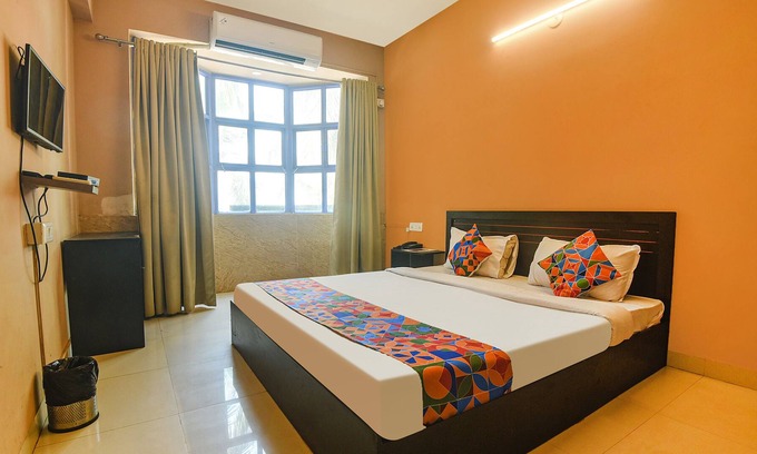Nerul Hotel | FabEscape Aqualura Verem With Swimming Pool