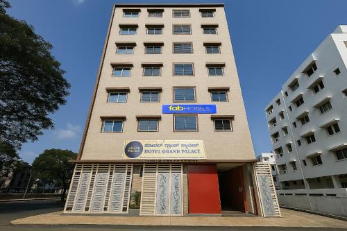 Bengaluru Hotel | FabHotel A White Pearl Suites - Yelahanka