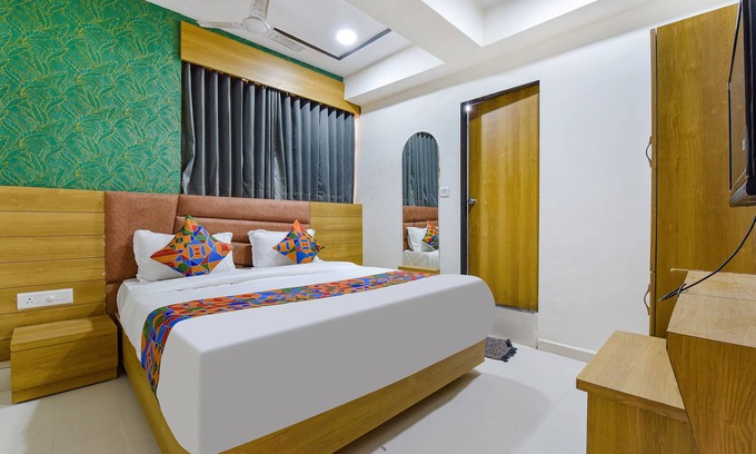Ahmedabad Hotel | Fabhotel Green Tree