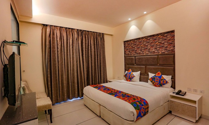 Pitampura Hotel | Fabhotel Imperial