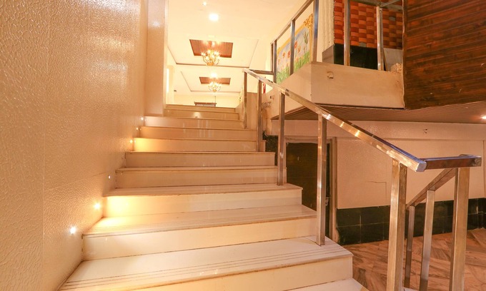 Lakdi Ka Pul Hotel | Fabhotel Maruthi Residency