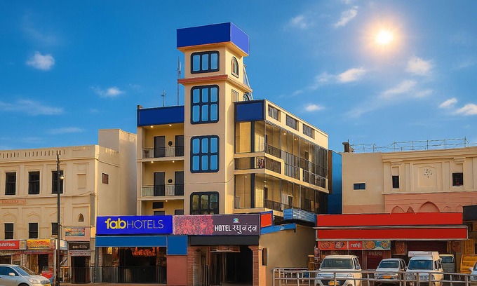 Faizabad Hotel | Fabhotel Raghunandan Inn