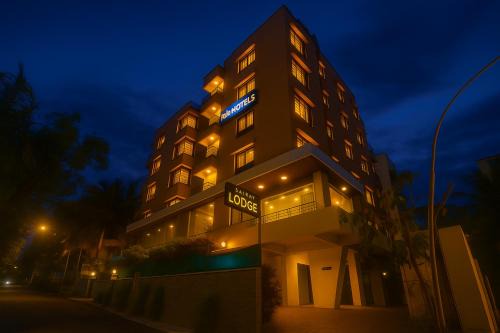 Pune Hotel | FabHotel Sai Raj - Nr Zeel College
