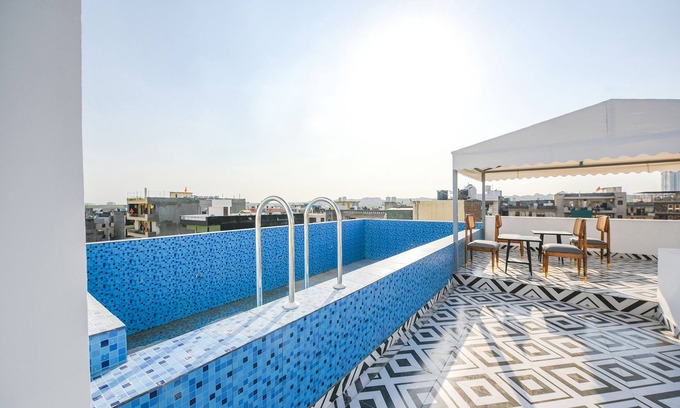 Faridabad Hotel | Fabhotel The Premium Villa