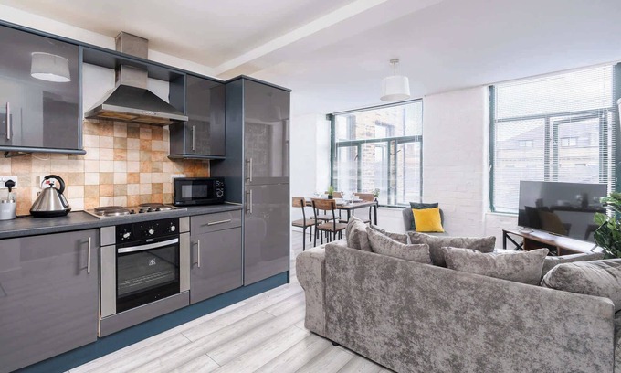 Bradford Apartment | Fabulous 2 Bedroom Apartment in Central Bradford