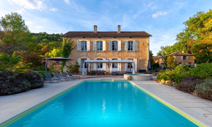 Saint-Front-sur-Lemance House | Fabulously Restored Manor House, with private pool, sleeps 12