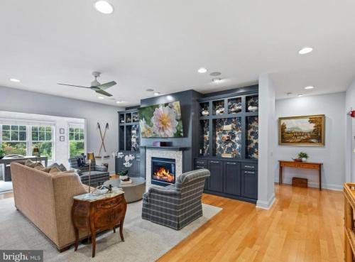 Long Neck Apartment | Fabulous on the Fairway!